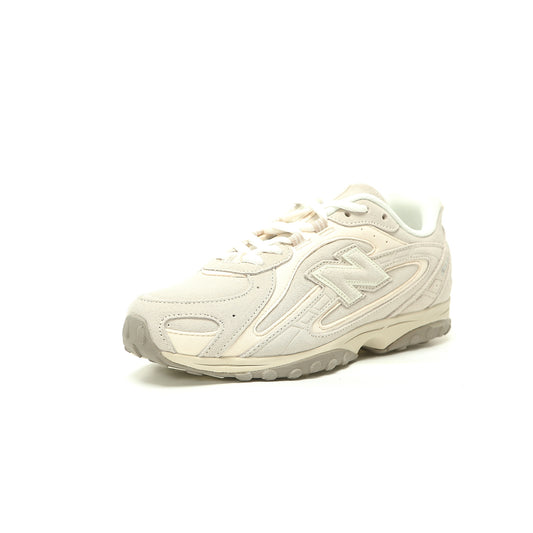 New Balance 204L Shoes
