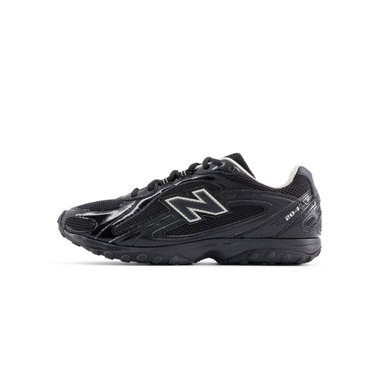 New Balance 204L Shoes