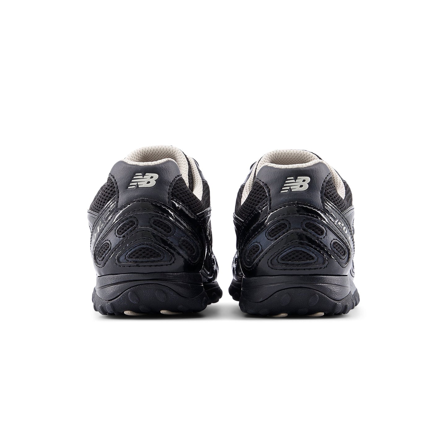 New Balance 204L Shoes