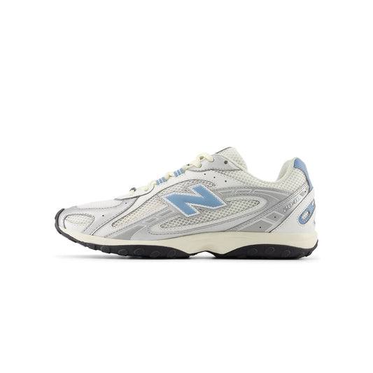 New Balance 204L Shoes