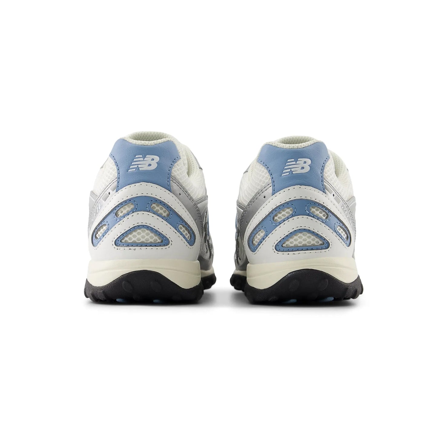 New Balance 204L Shoes