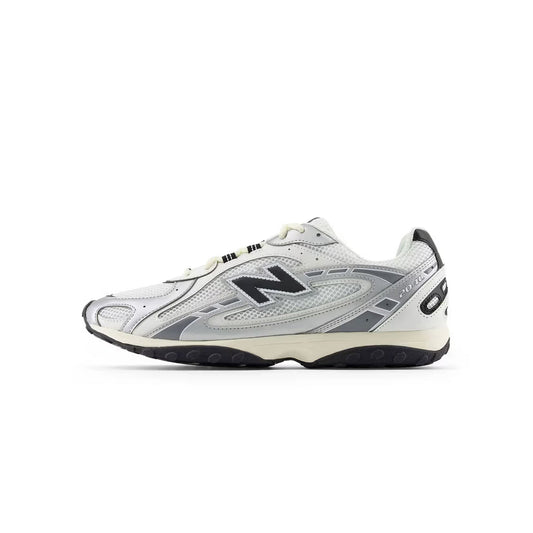 New Balance 204L Shoes
