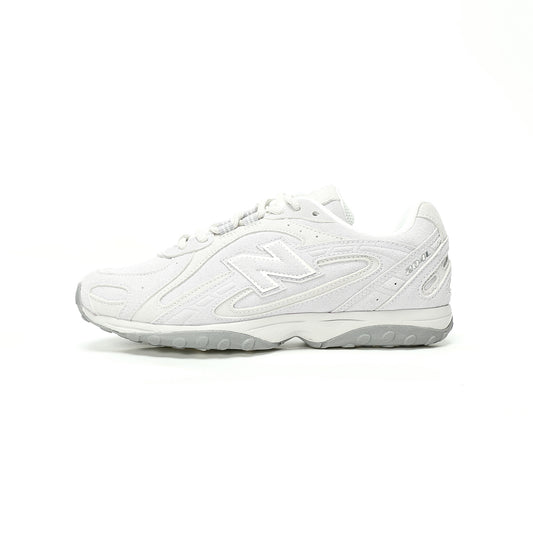 New Balance 204L Shoes