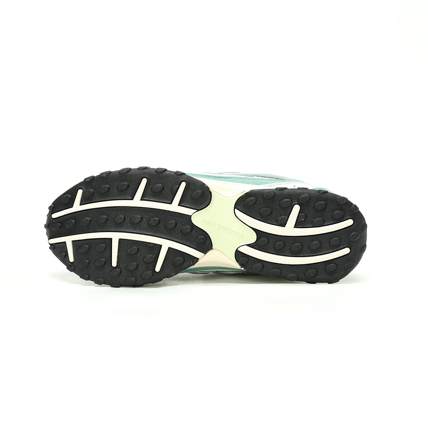 New Balance 204L Shoes