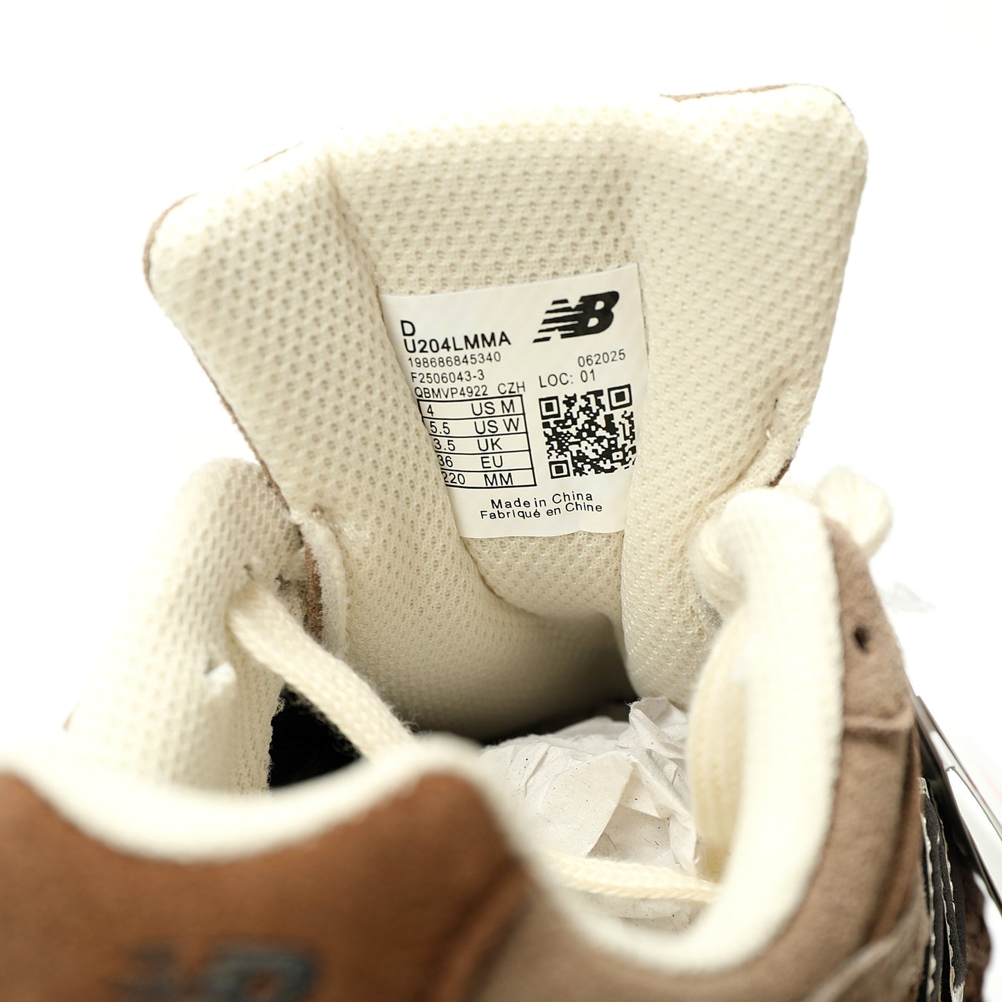 New Balance 204L Shoes