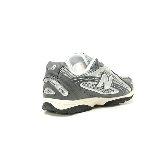 New Balance 204L Shoes