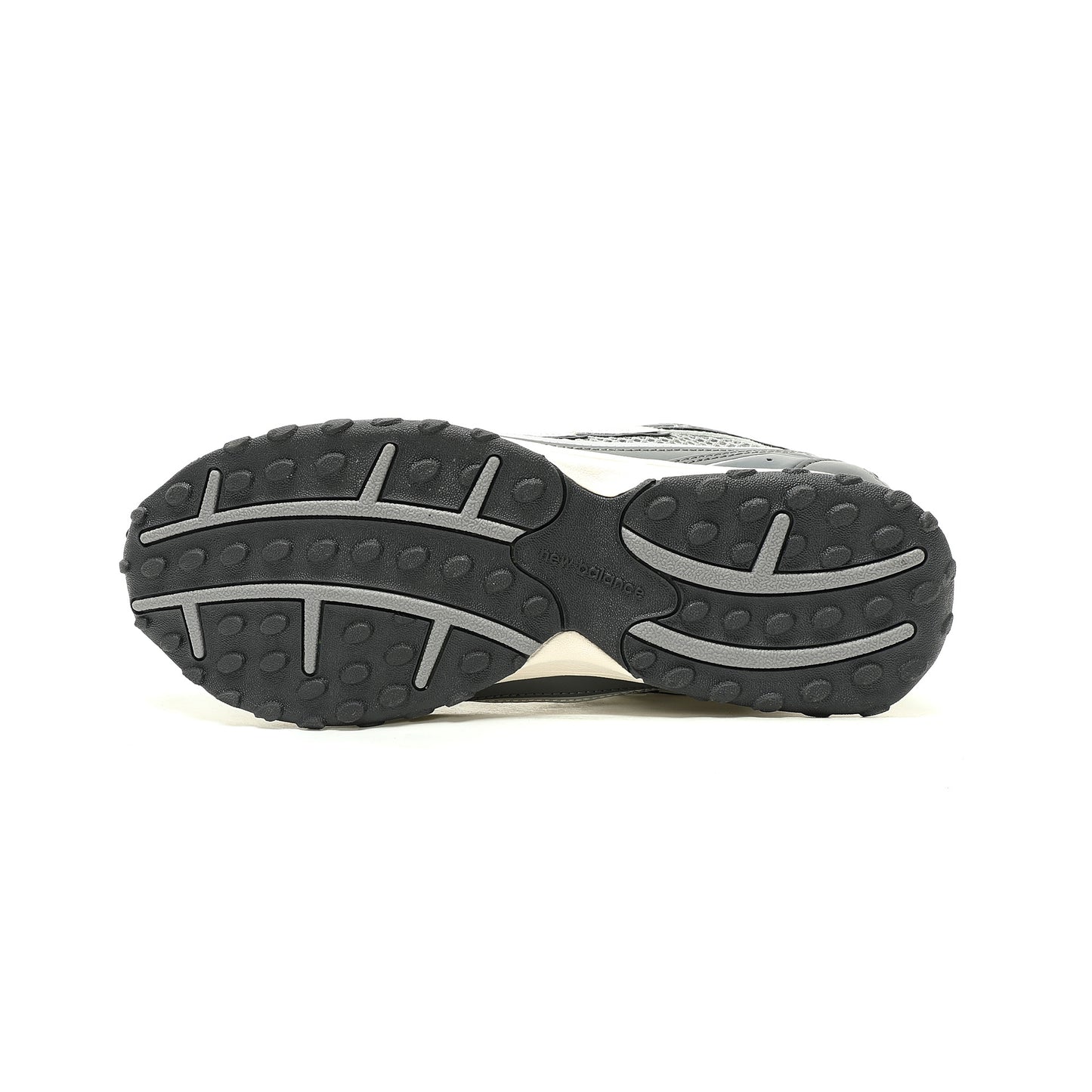 New Balance 204L Shoes
