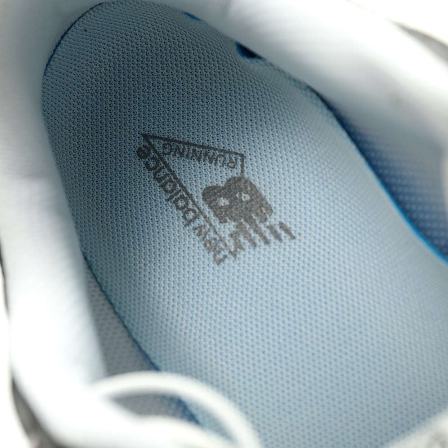 New Balance 204L Shoes