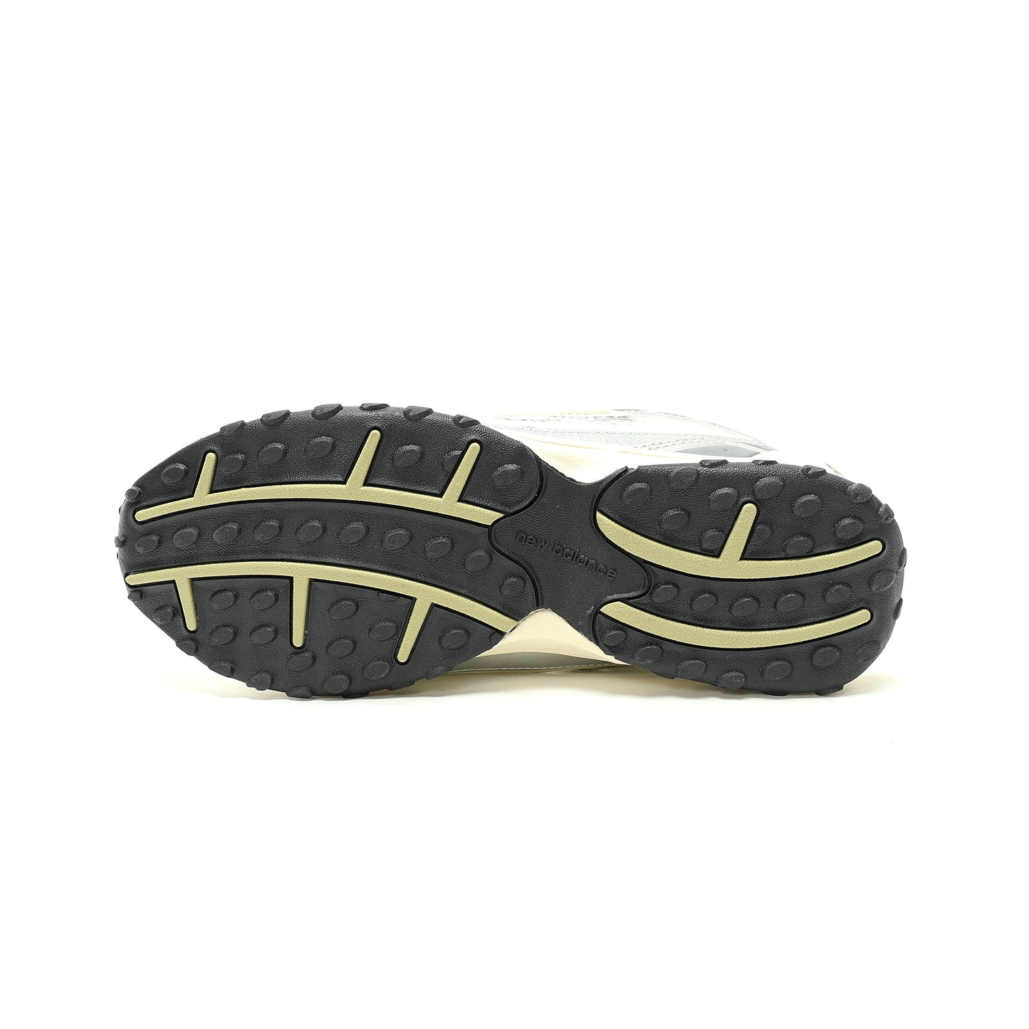 New Balance 204L Shoes