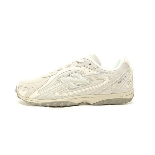 New Balance 204L Shoes