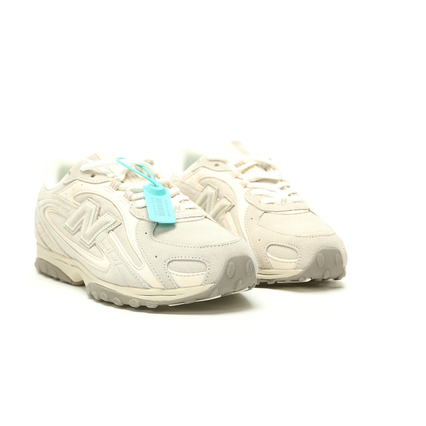 New Balance 204L Shoes
