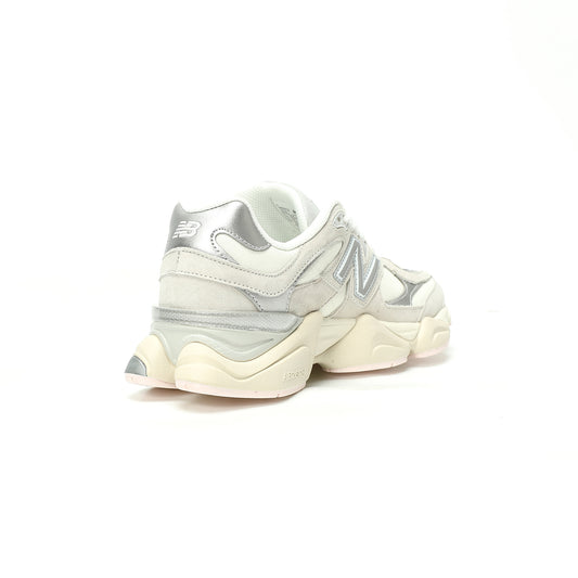 New Balance 9060 Sneaker   Light gray / Light pink