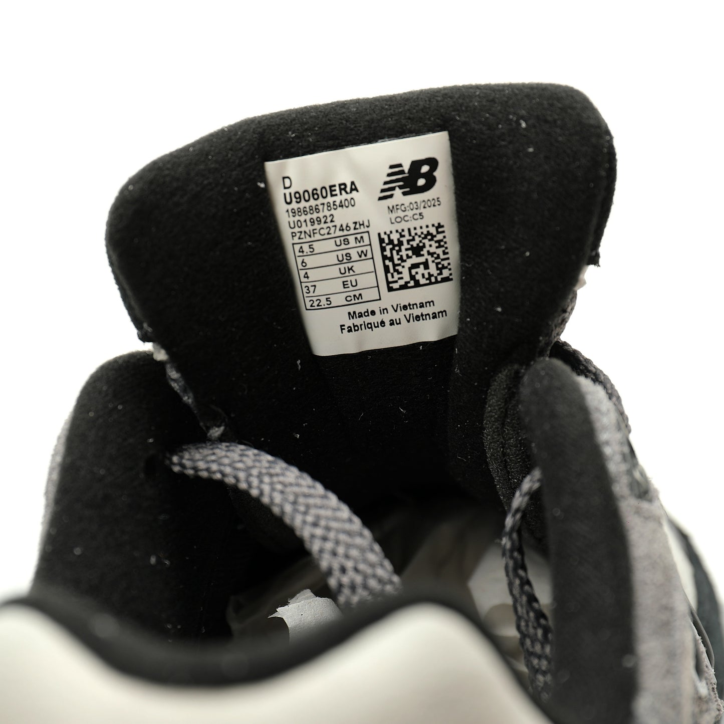 New Balance 9060 Sneaker   Black/Grey