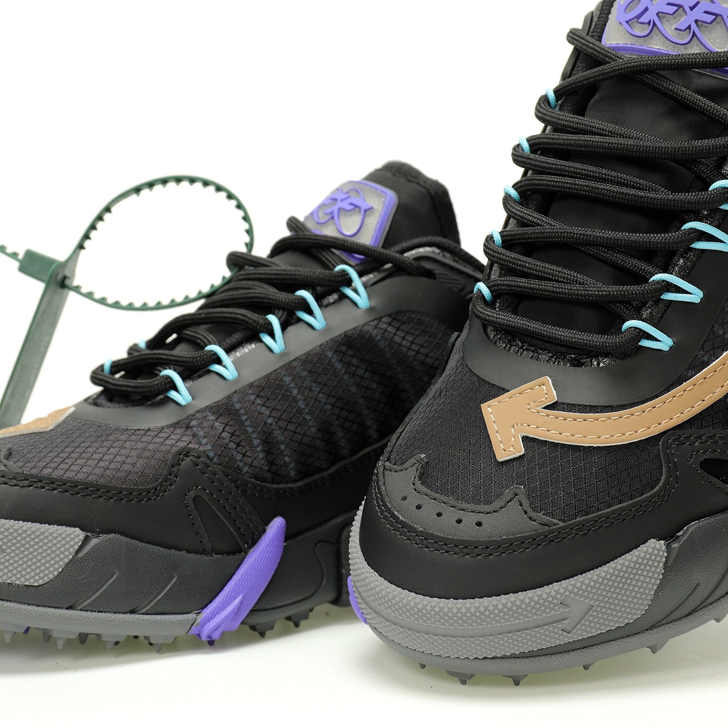 Off-White™ ODSY-2000 "Chunky Arrow" Sneaker  Black / Purple