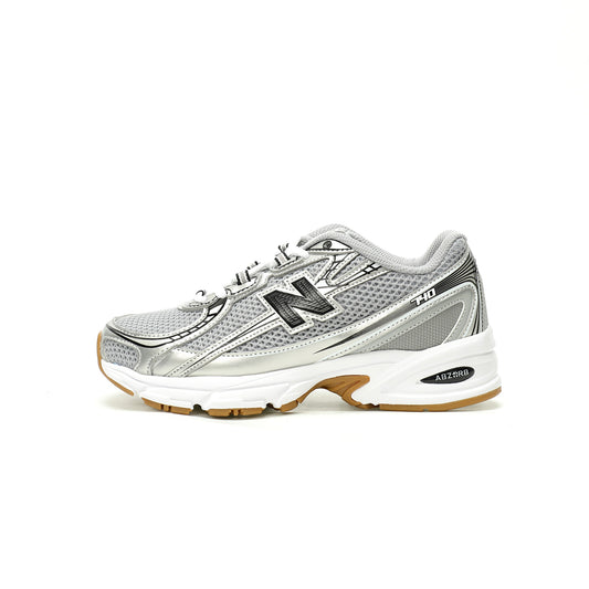 New Balance 740 Retro Sneakers