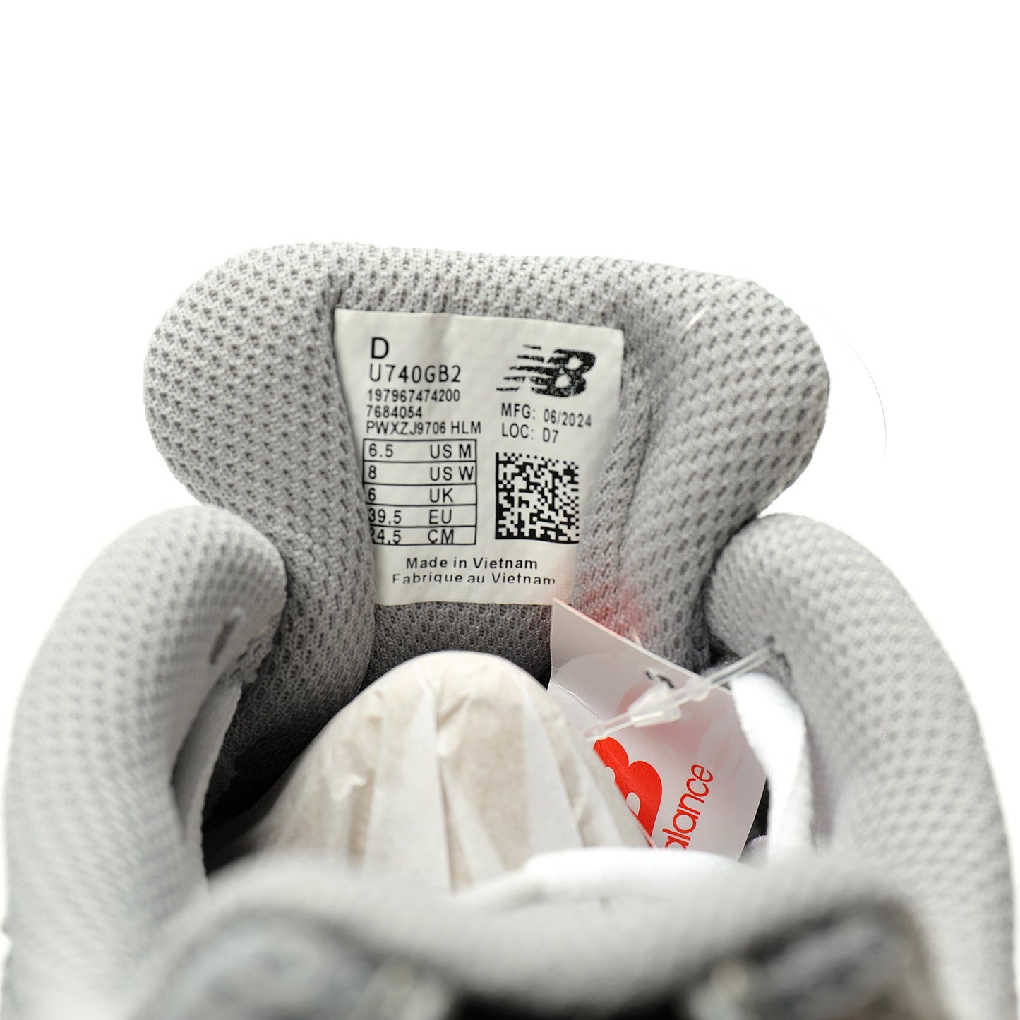 New Balance 740 Retro Sneakers