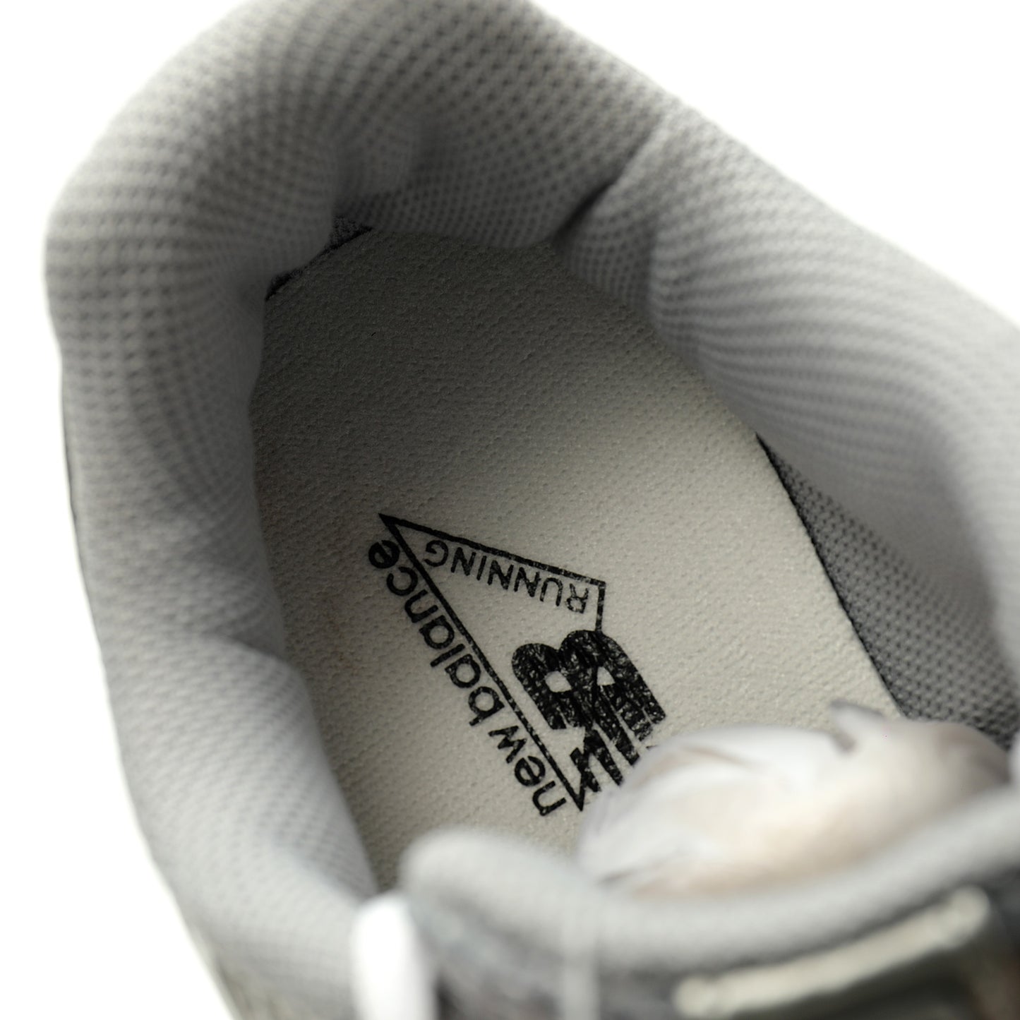 New Balance 740 Retro Sneakers