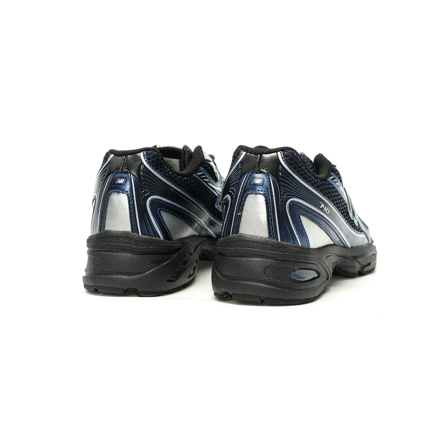 New Balance 740 Retro Sneakers