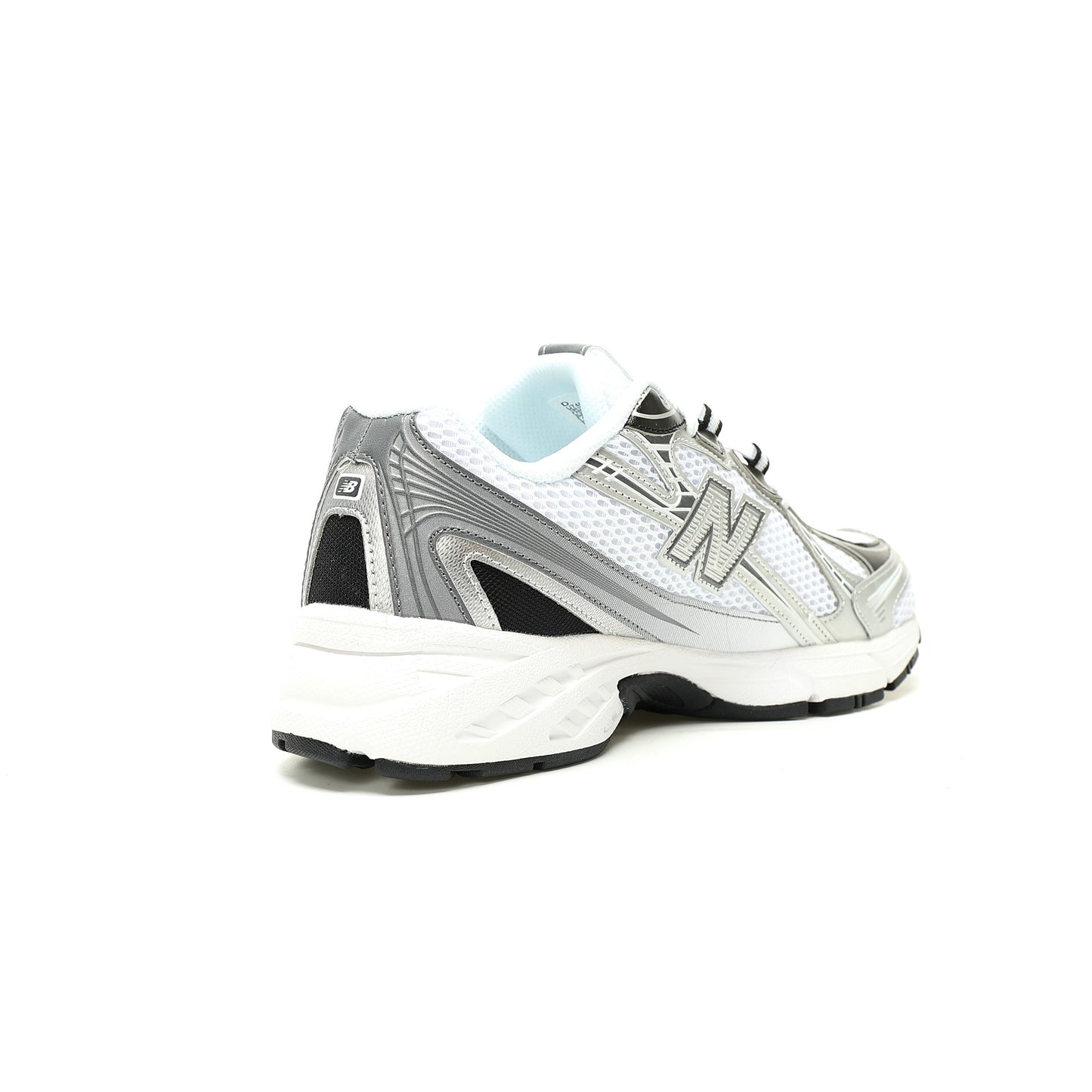New Balance 740 Retro Sneakers