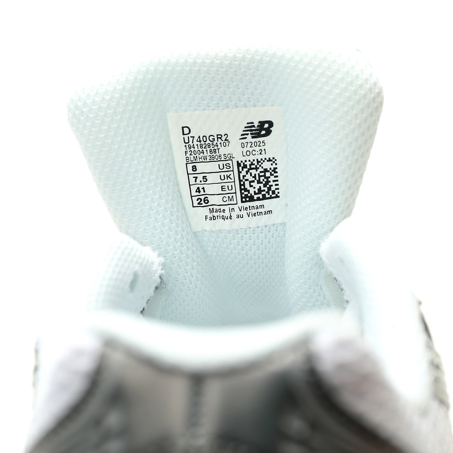 New Balance 740 Retro Sneakers