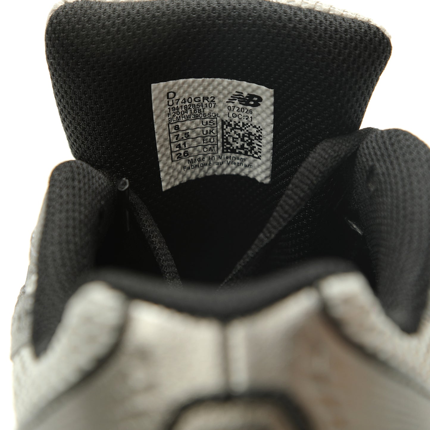 New Balance 740 Retro Sneakers
