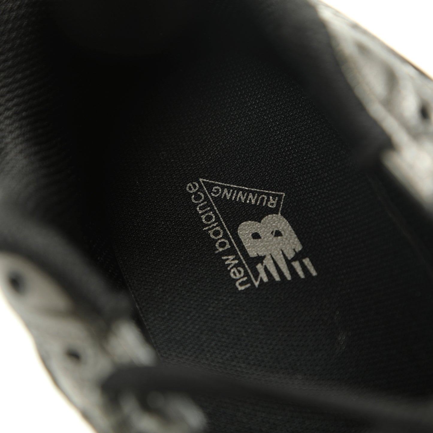 New Balance 740 Retro Sneakers