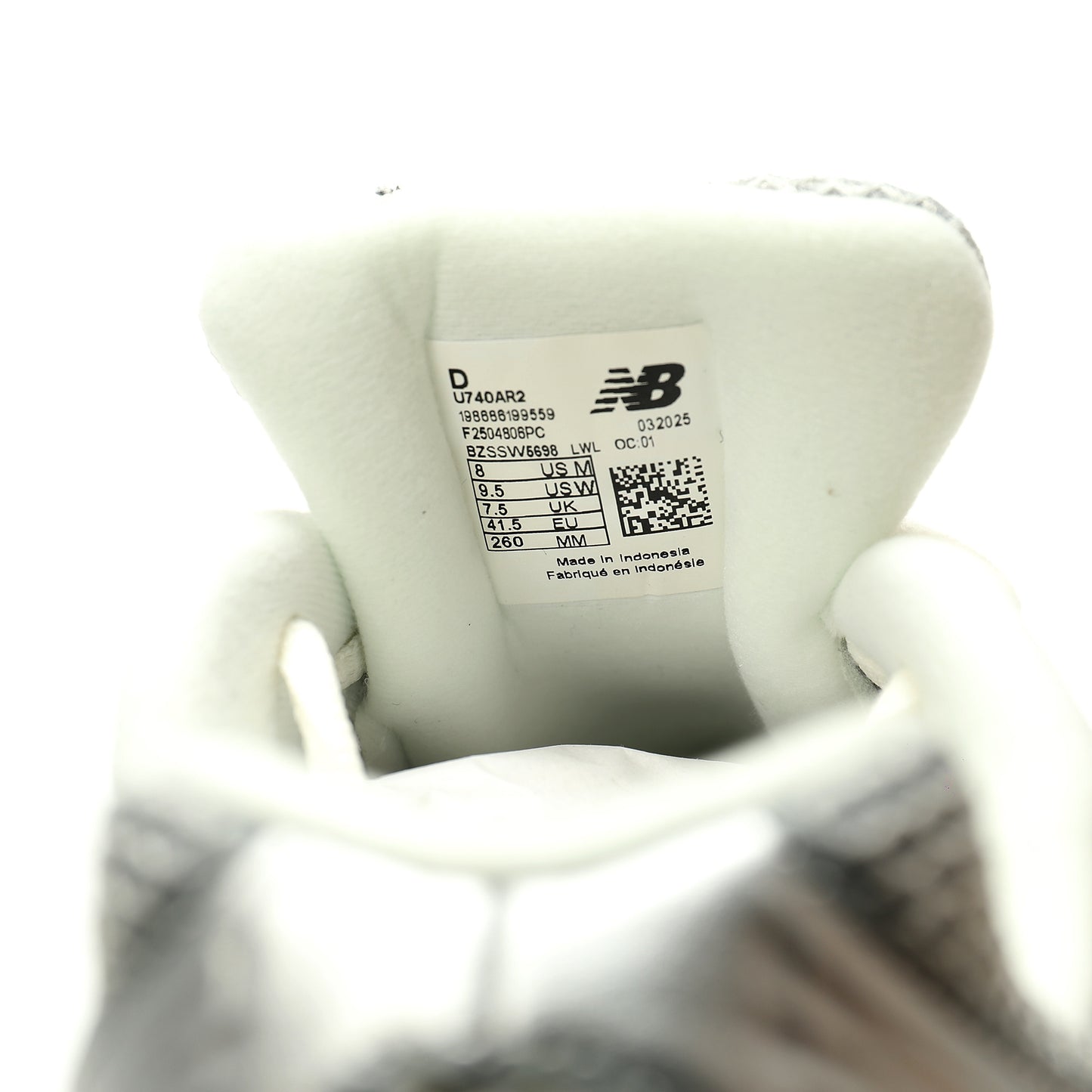 New Balance 740 Retro Sneakers