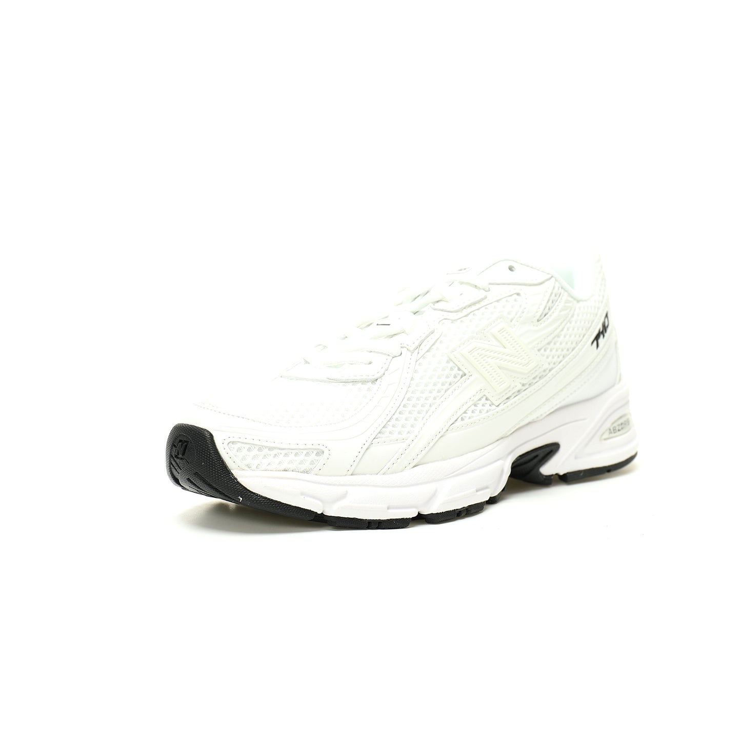 New Balance 740 Retro Sneakers