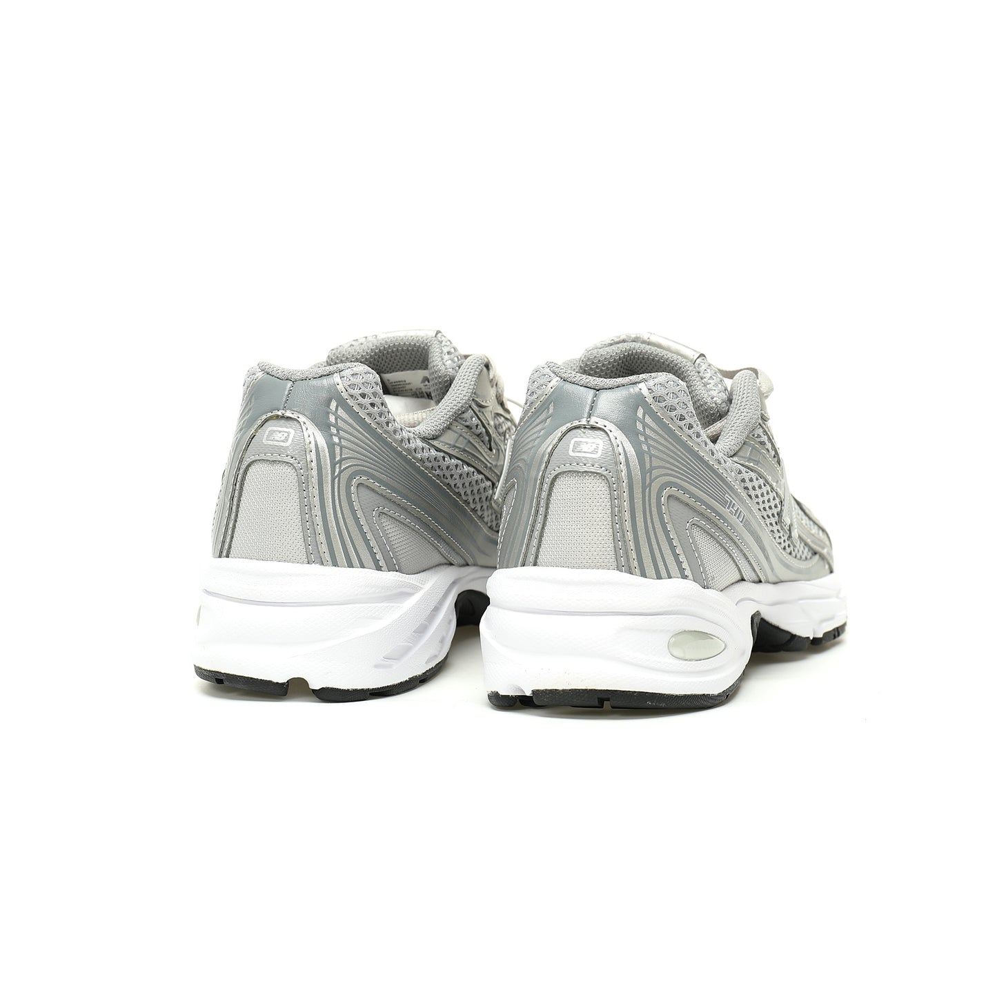 New Balance 740 Retro Sneakers