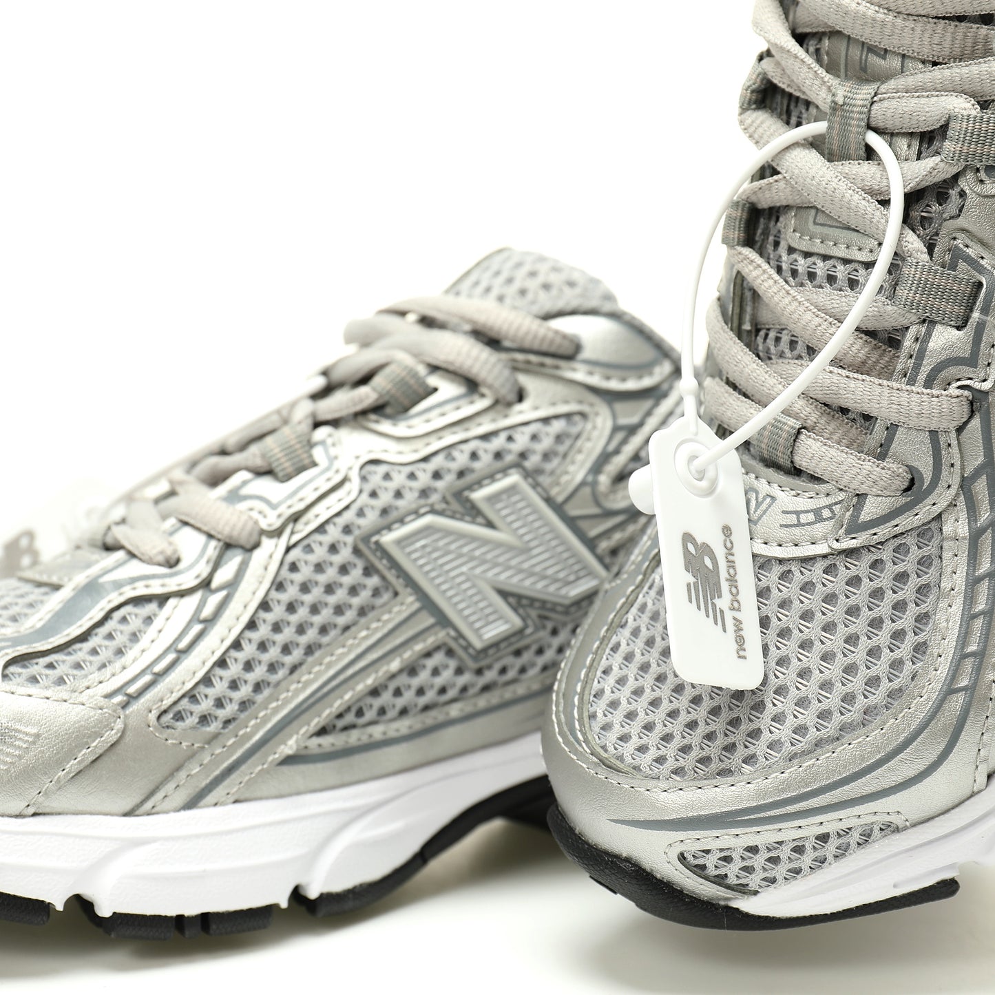 New Balance 740 Retro Sneakers