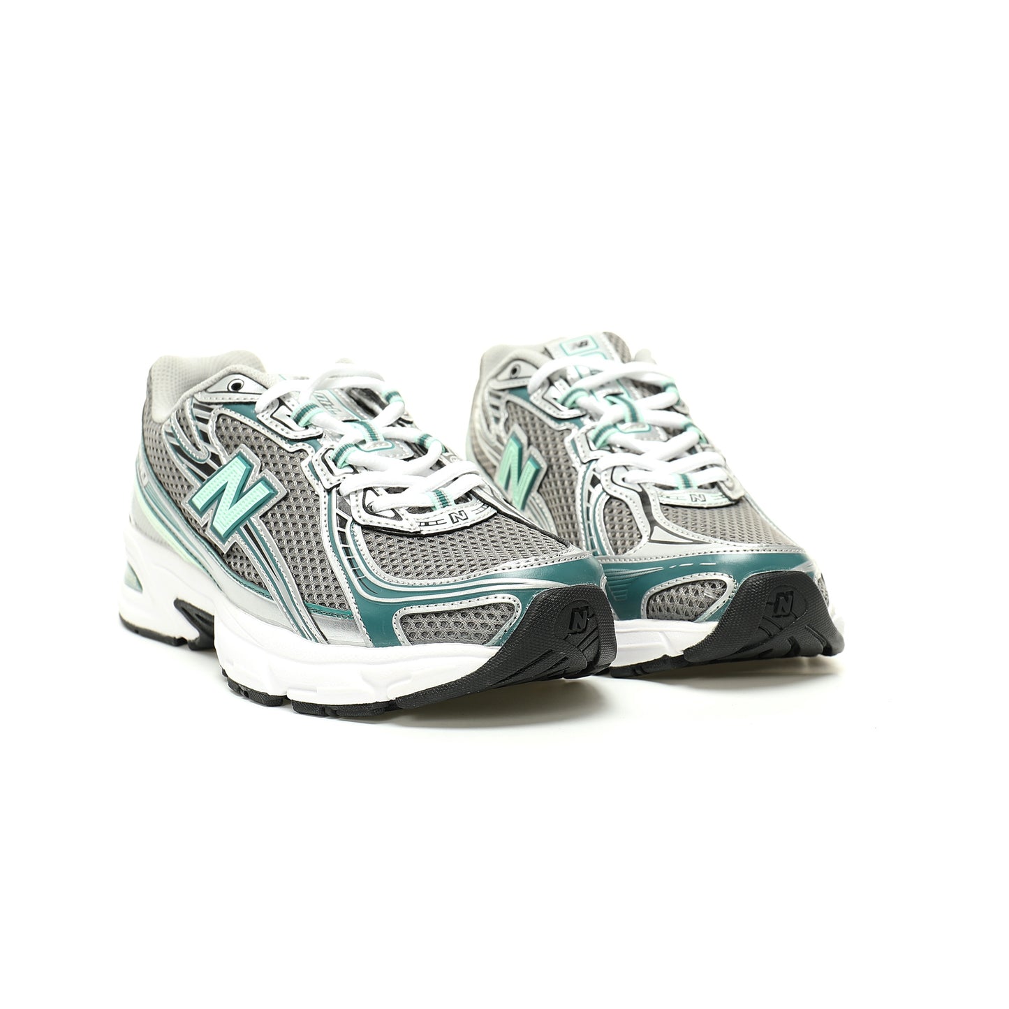 New Balance 740 Retro Sneakers