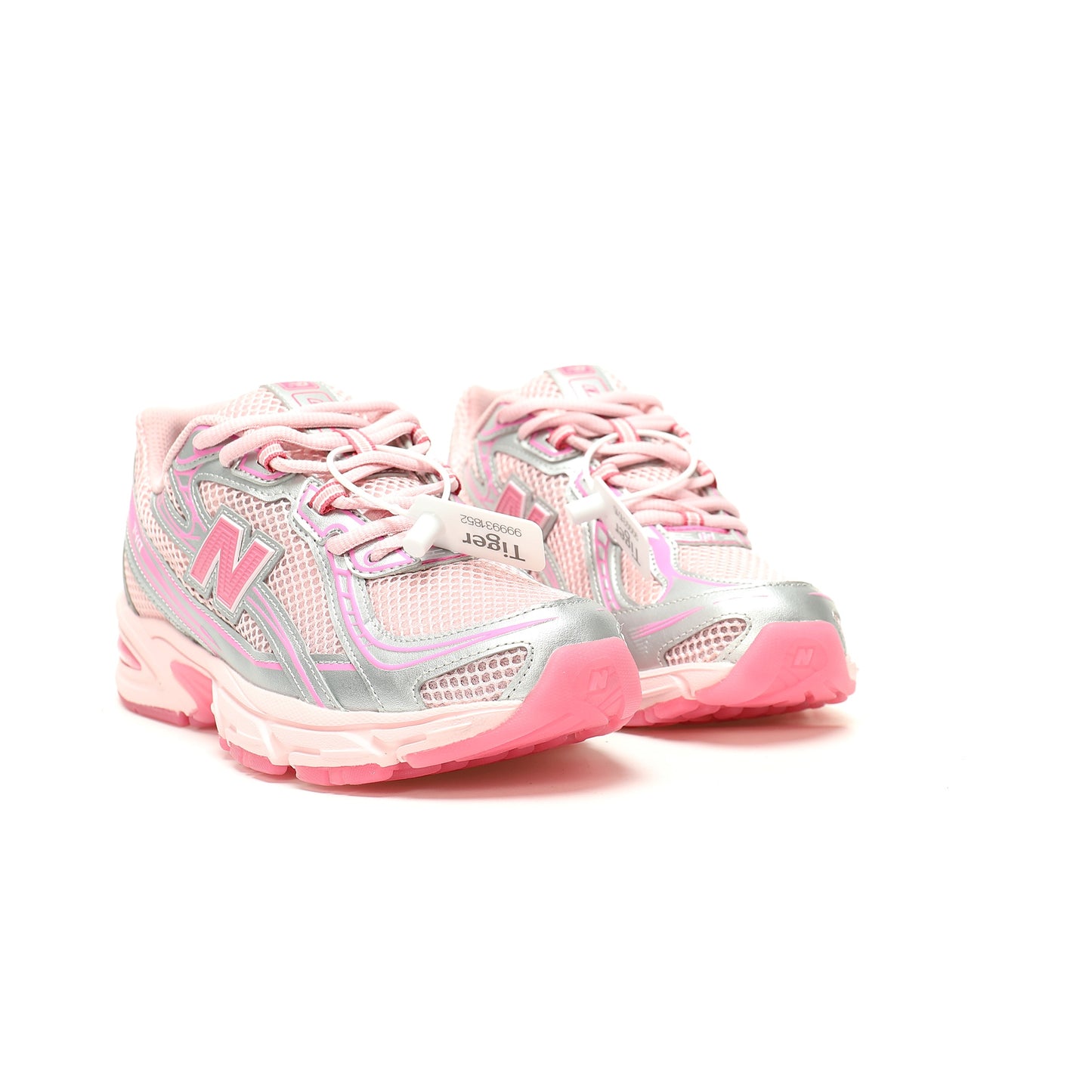 New Balance 740 Retro Sneakers
