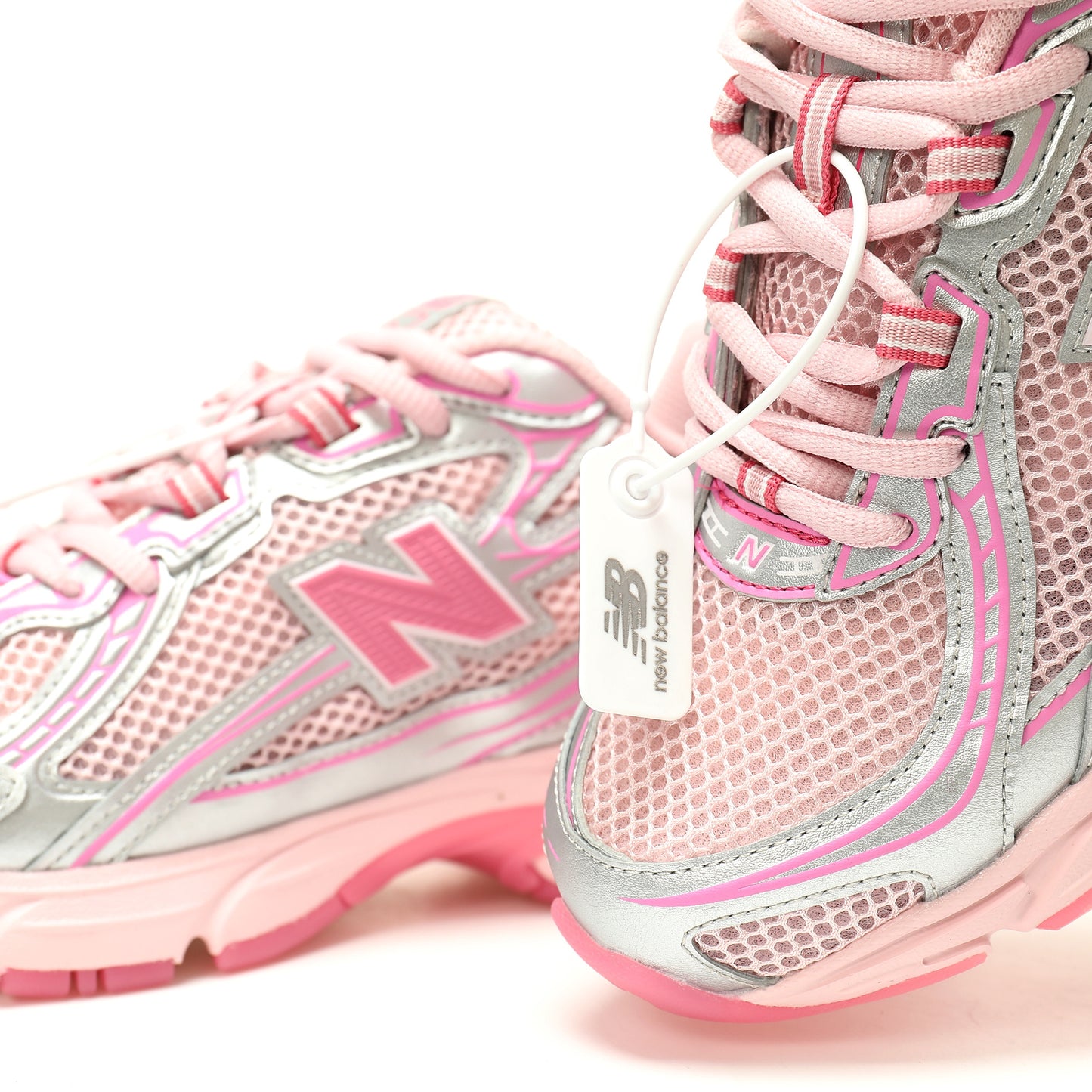 New Balance 740 Retro Sneakers