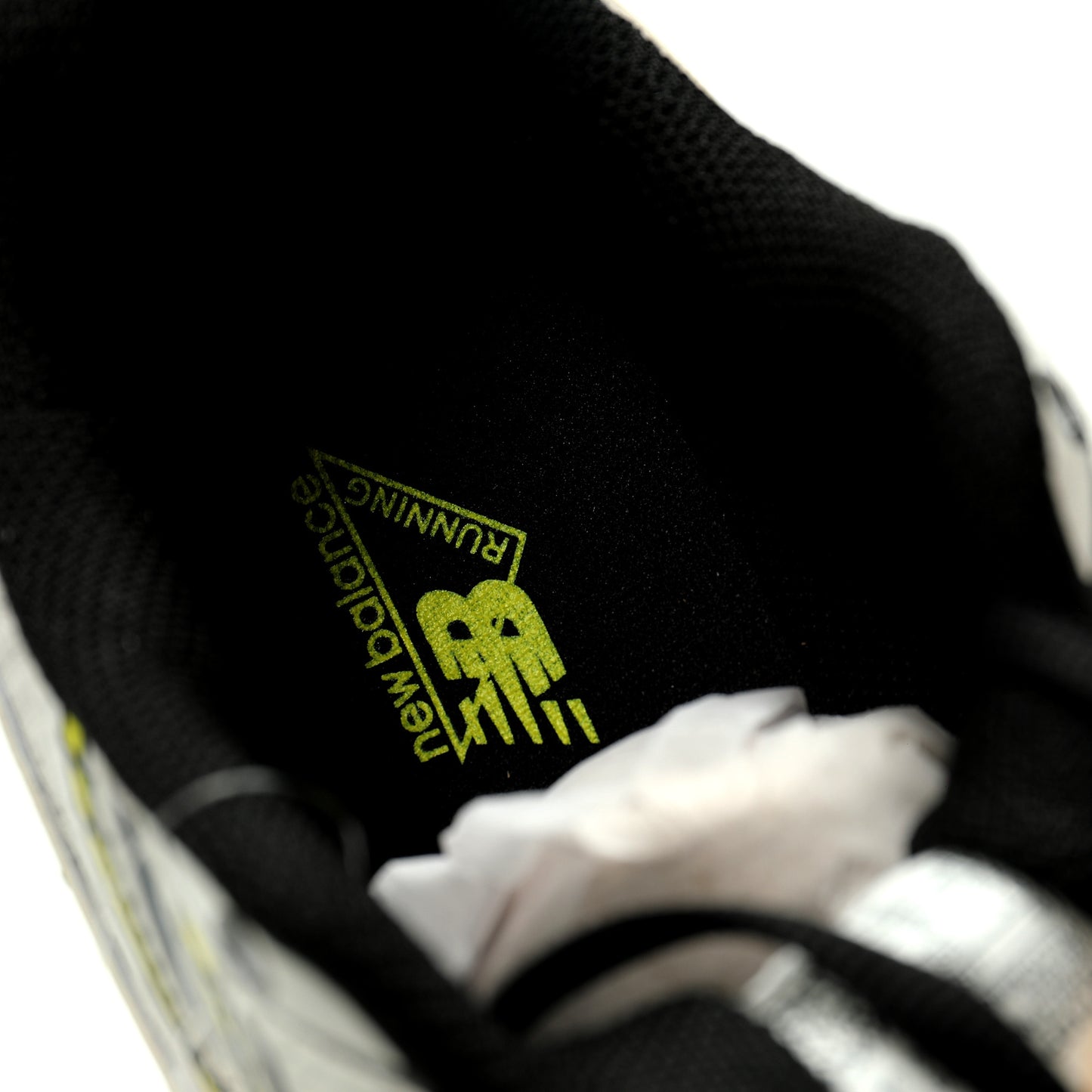 New Balance 740 Retro Sneakers