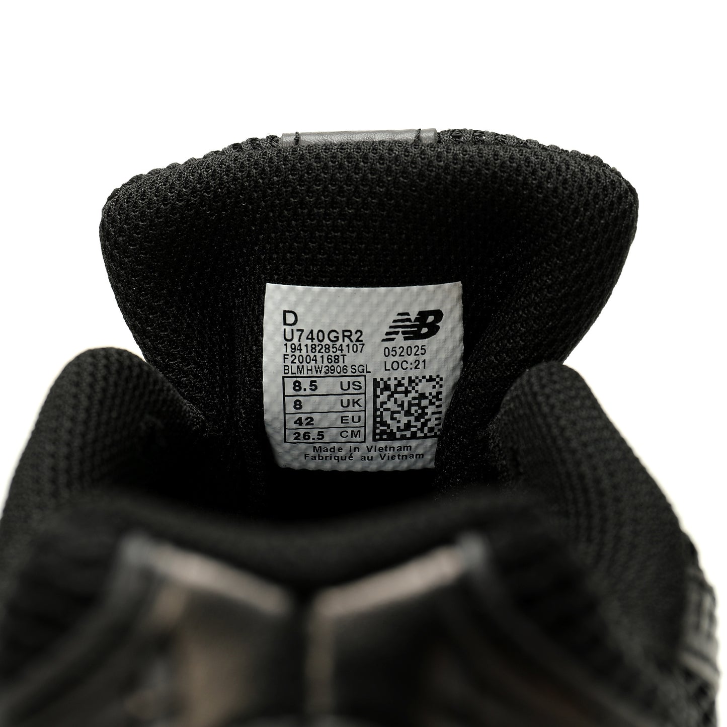 New Balance 740 Retro Sneakers