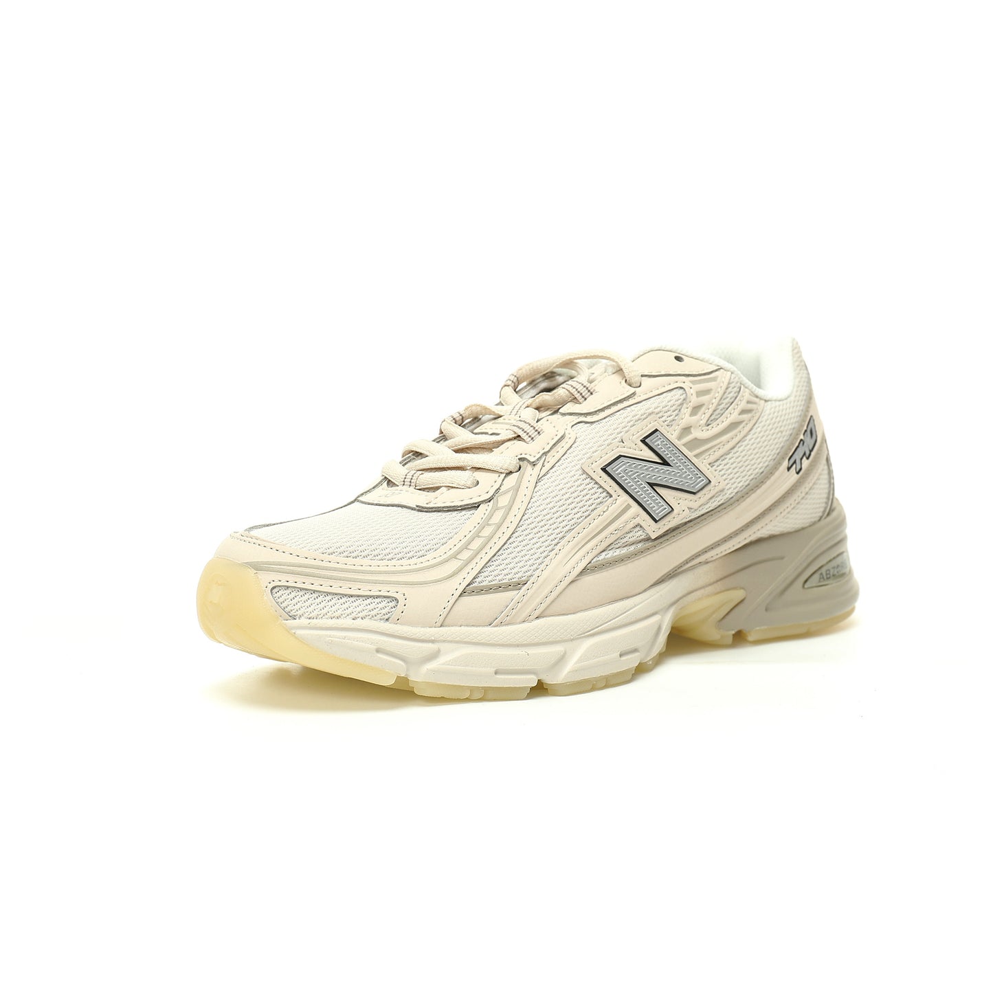 New Balance 740 Retro Sneakers