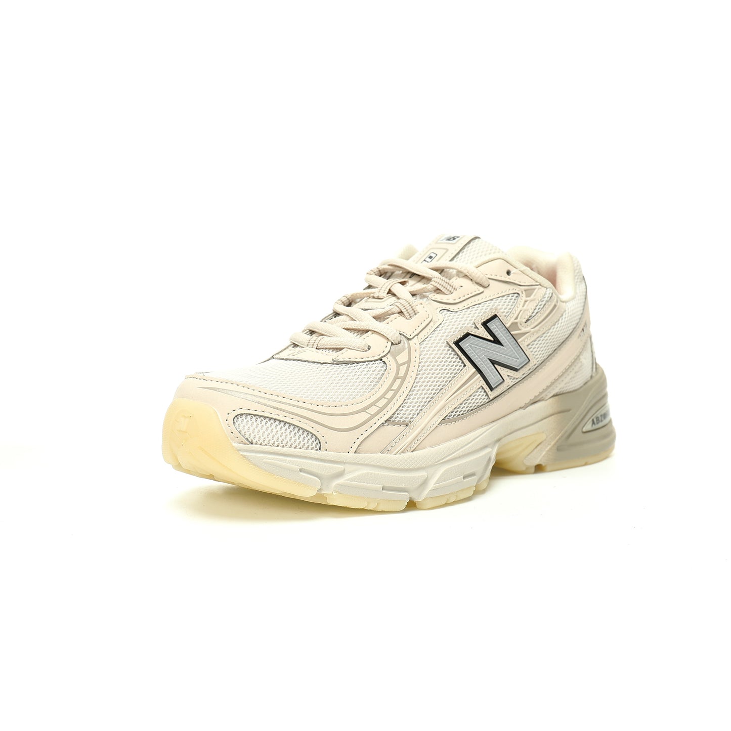New Balance 740 Retro Sneakers