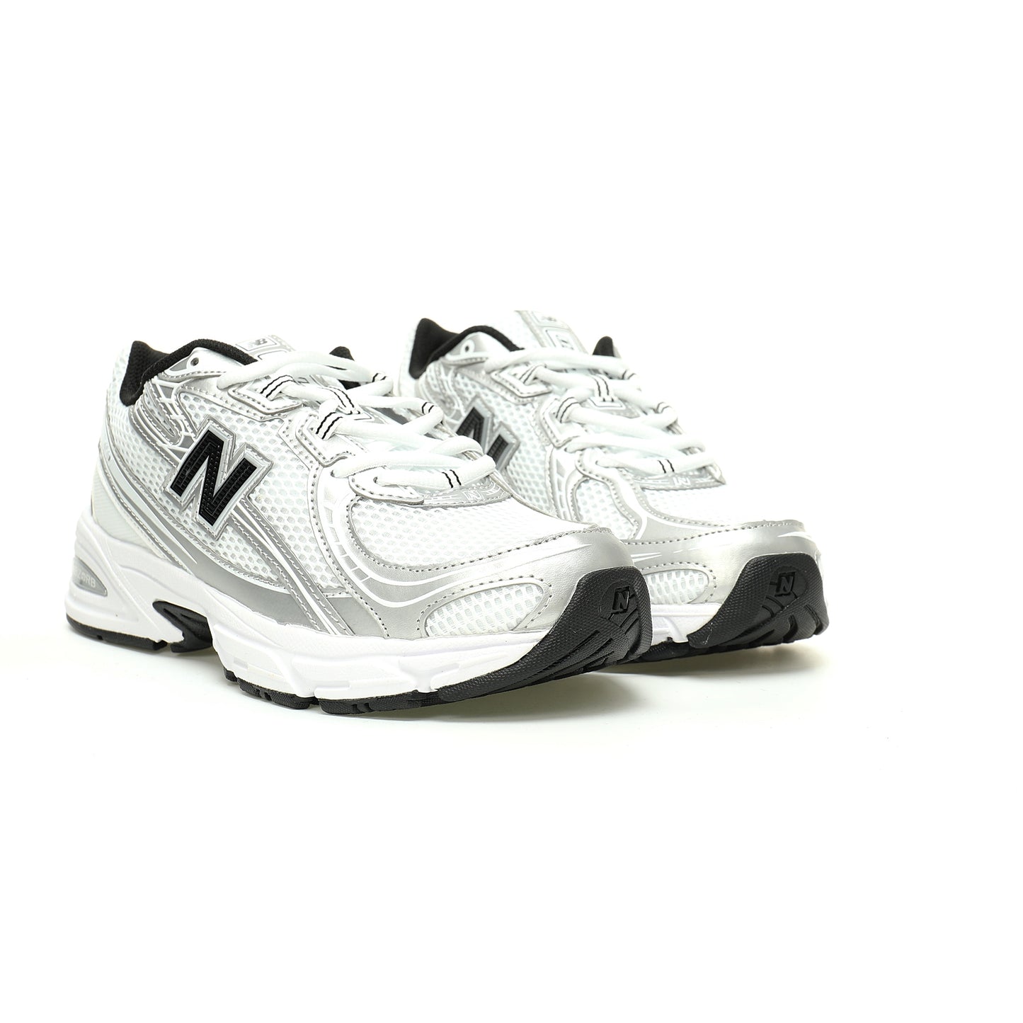 New Balance 740 Retro Sneakers