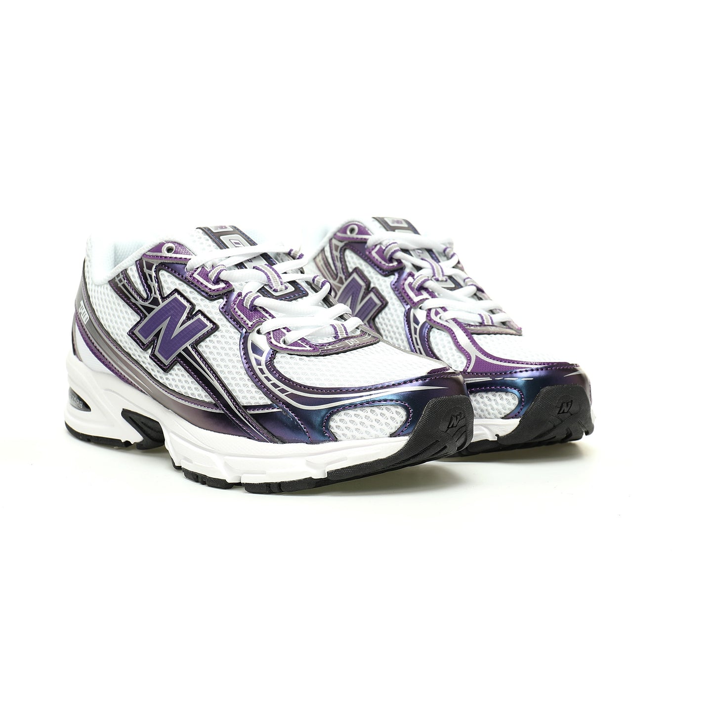 New Balance 740 Retro Sneakers
