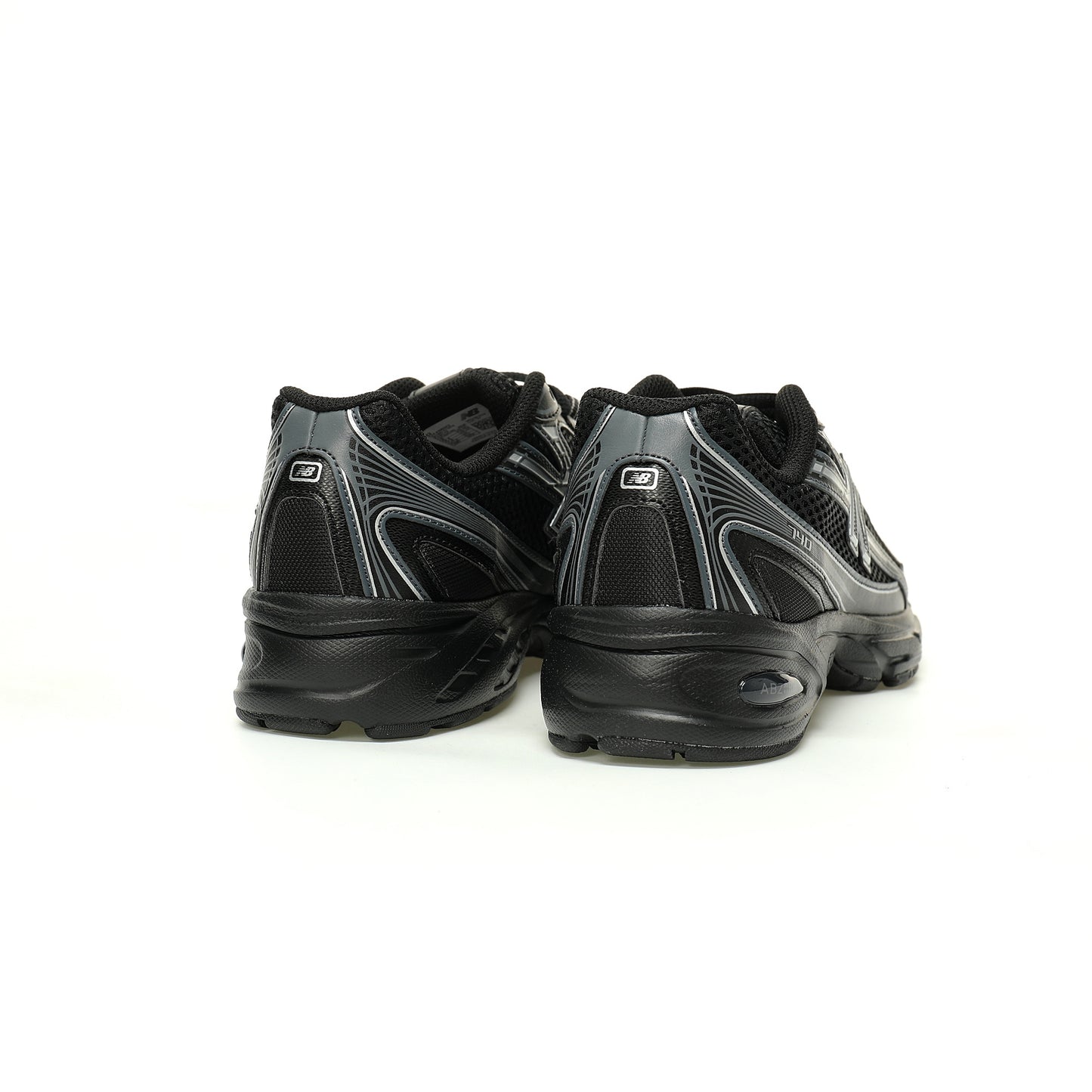 New Balance 740 Retro Sneakers