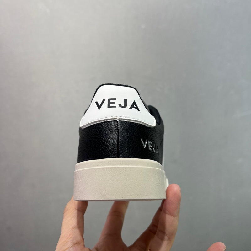 VEJA Esplar Sneakers