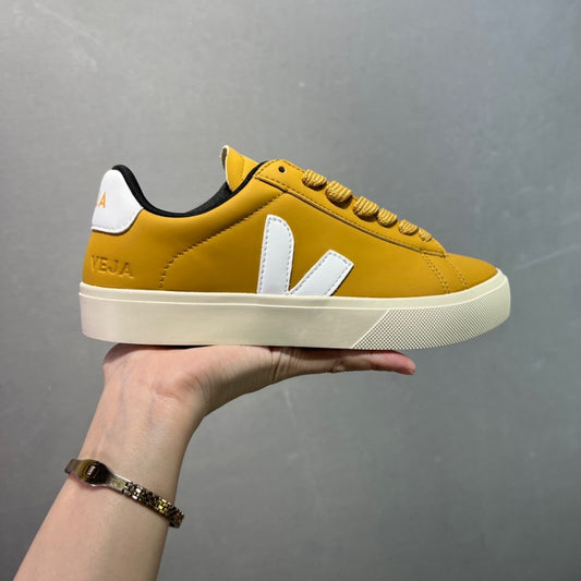 VEJA Esplar Sneakers