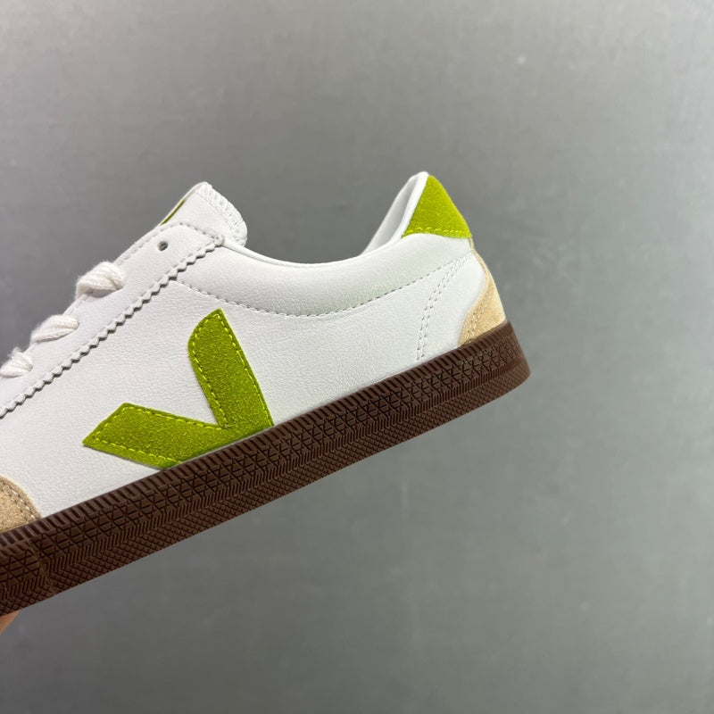 VEJA Leather Extra Sneakers