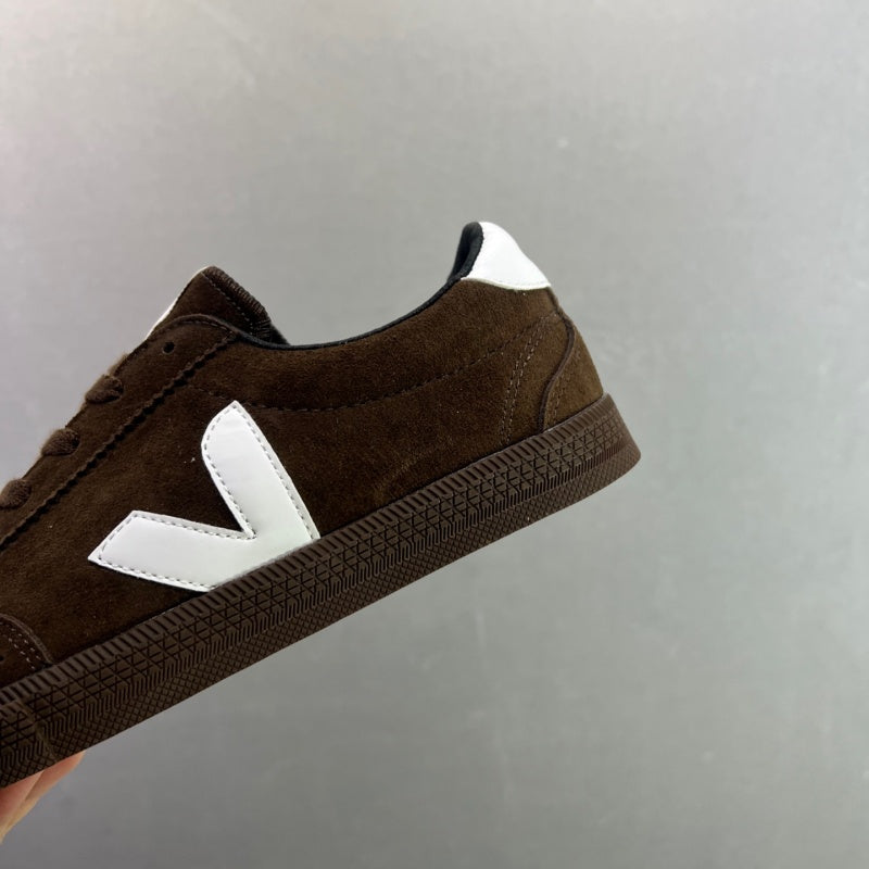 VEJA Leather Extra Sneakers