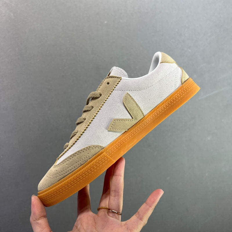 VEJA Leather Extra Sneakers