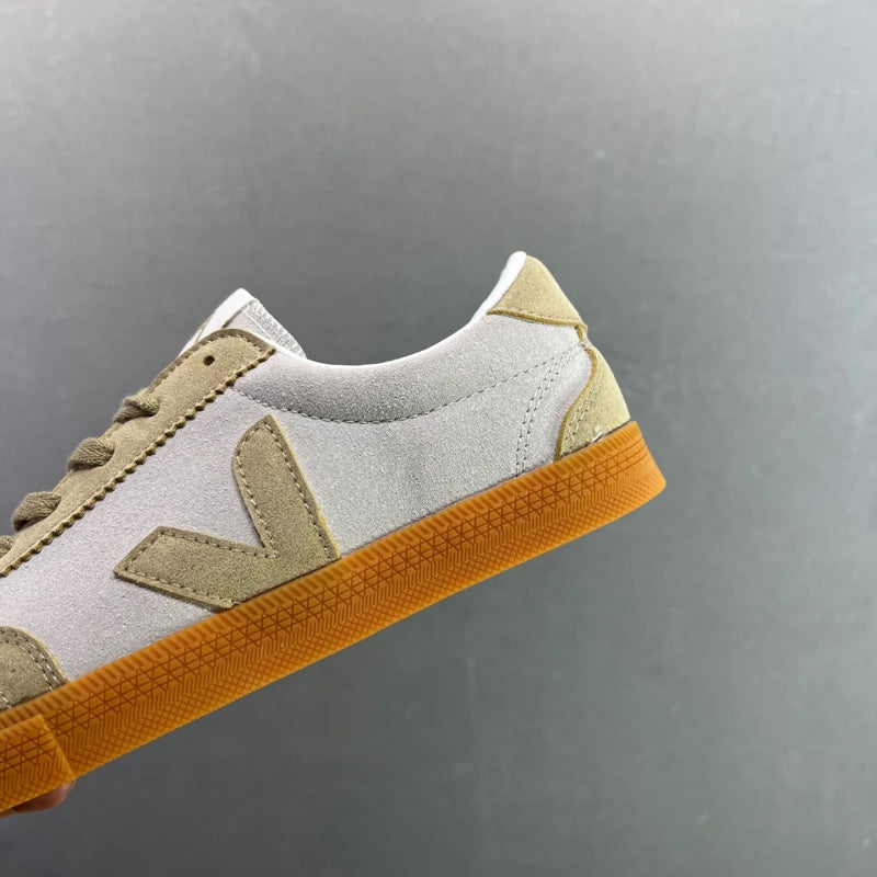 VEJA Leather Extra Sneakers