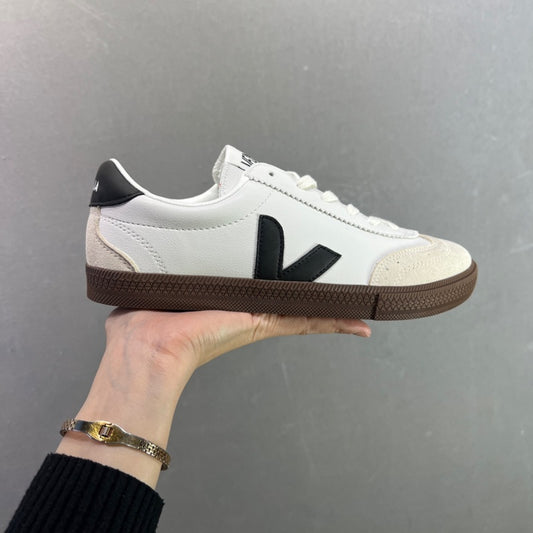 VEJA Leather Extra Sneakers