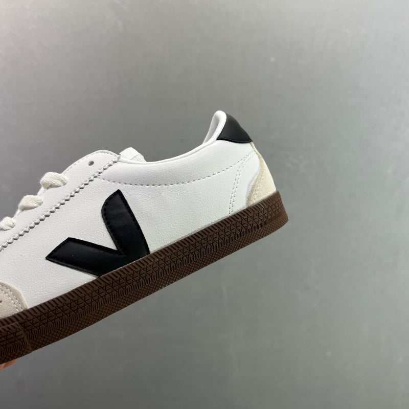 VEJA Leather Extra Sneakers