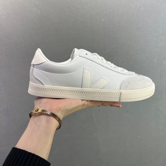 VEJA Leather Extra Sneakers