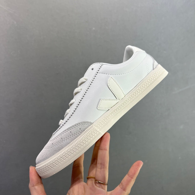 VEJA Leather Extra Sneakers